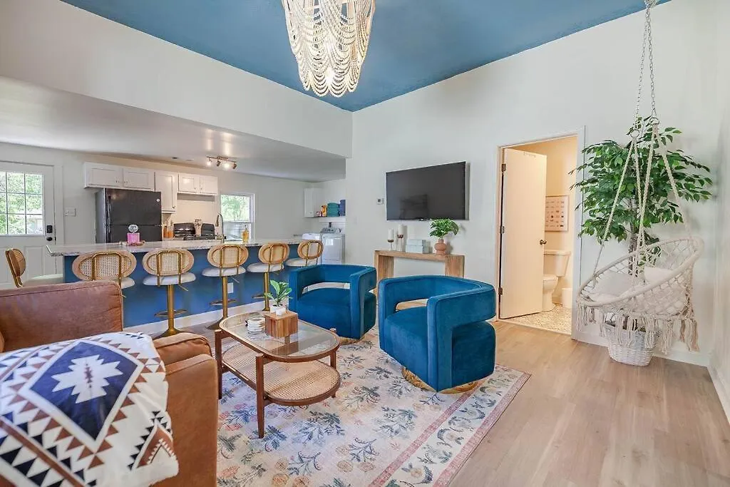 The Boho Disco Villa Louisville Holiday home